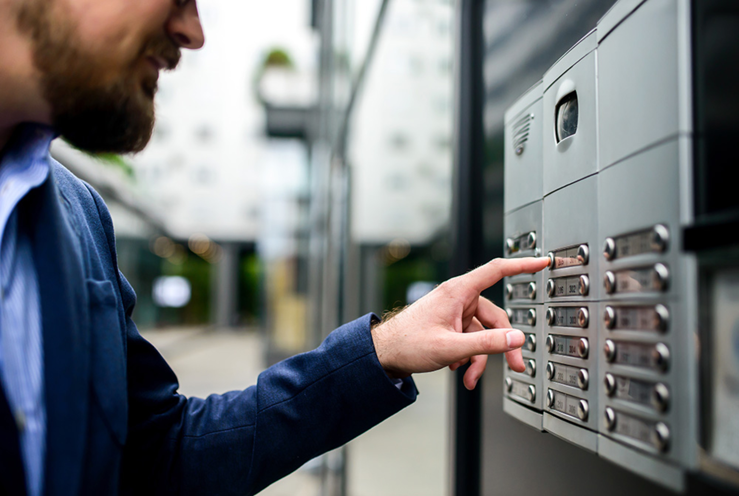Sprech­anlagen bei SJ-Elektrotechnik in Miesbach